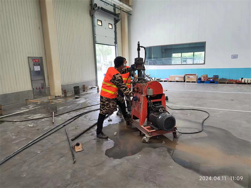 福海厂房地面下沉塌陷注浆加固施工